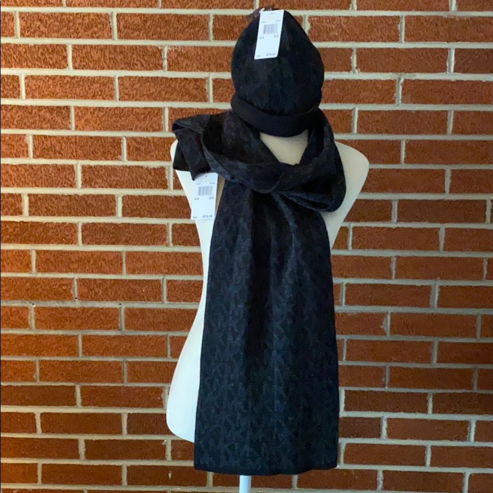 NWT Michael Kors Scarf and Hat Black/Gray